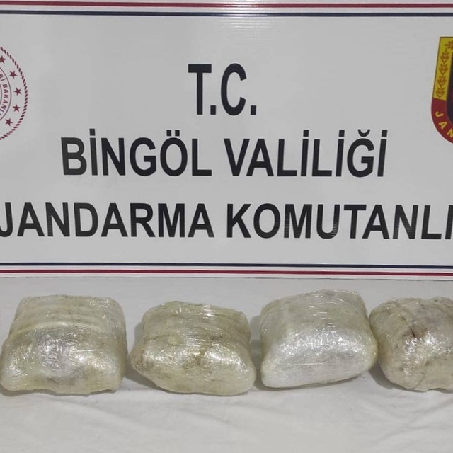 Bingöl'de 4 kilogram esrar ele geçirildi