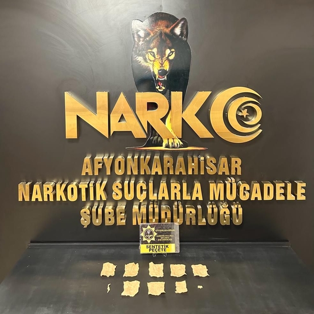 Afyonkarahisar'da otobüs içerisinde yapılan kontrolde uyuşturucu madde ele...