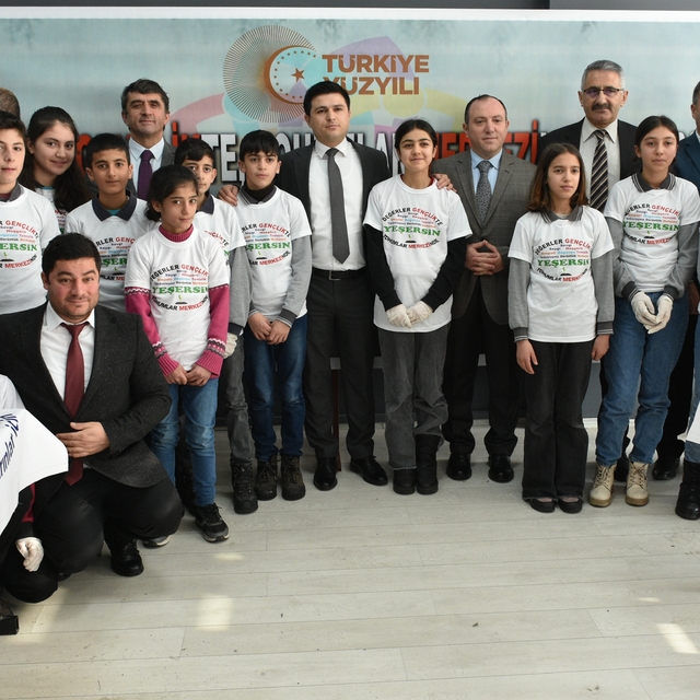 Erzurum'da değerler eğitimi kapsamında 100 öğrenci 100 fidan dikti