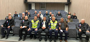 Karamürsel'de okul servis şoförlerine trafik güvenliği eğitimi verildi