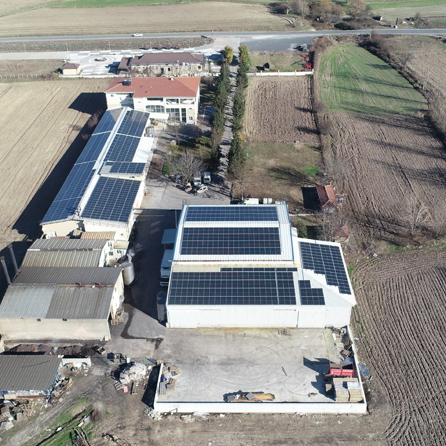 Kırklareli'nde süt işletmesi elektriğini güneşten üretiyor