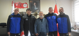 Akhisarspor'un yeni teknik direktörü İsa Turan oldu