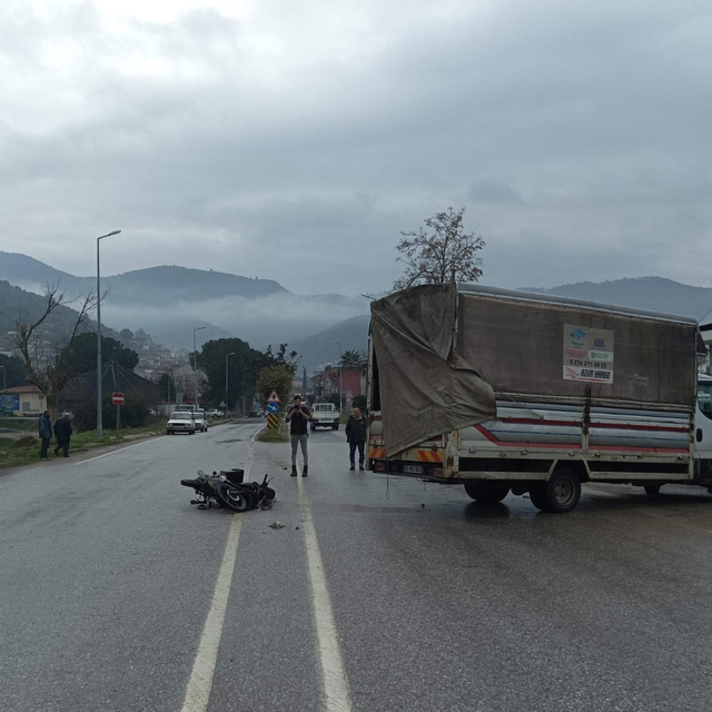 Aydın'da kamyonetle çarpışan motosikletin sürücüsü öldü