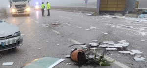 Amasya'da 3 aracın karıştığı trafik kazasında 2 kişi yaralandı