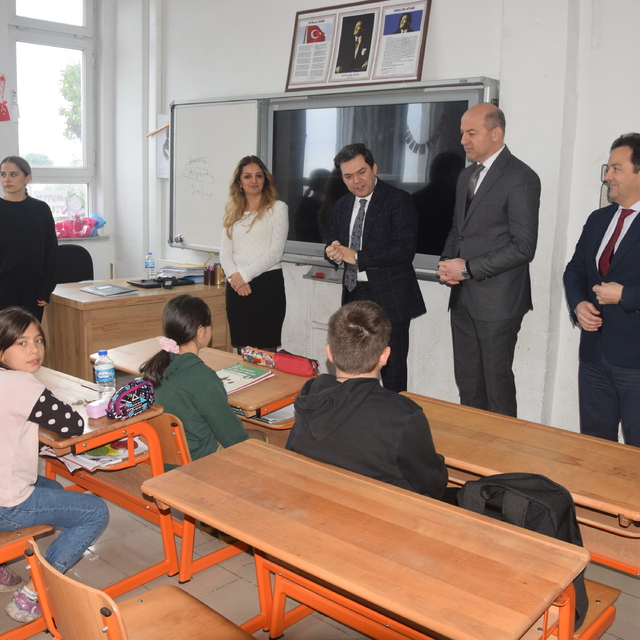 Espiye Kaymakamı Tengir, okul ziyaretlerini sürdürdü
