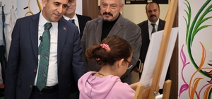 Bilecik Valisi Aygöl, Borsa İstanbul BİLSEM ve PTT Başmüdürlüğünü ziyaret e...