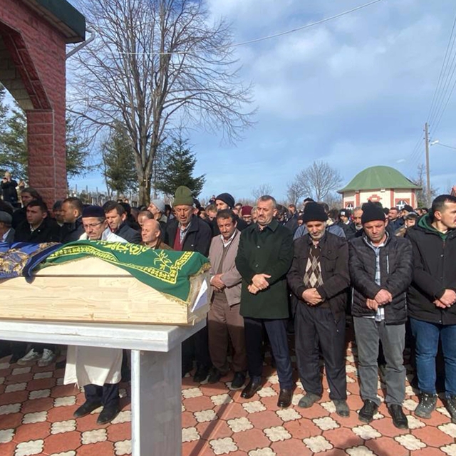 Tekirdağ'da göçük altında kalarak ölen işçinin cenazesi Ordu'da defnedildi