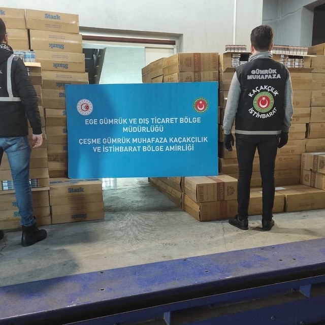 İzmir'de 1 milyon paket kaçak sigara ele geçirildi