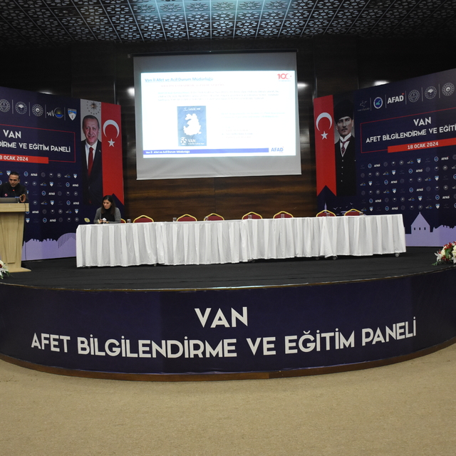 Van'da "Afet Bilgilendirme ve Eğitim Paneli" düzenlendi