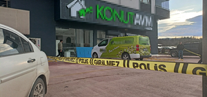 1.5 ay önce ortağını rehin alıp çevreye ateş açmıştı, bu kez de 1 kişiyi tüfekle vurup, bir evi kurşunladı