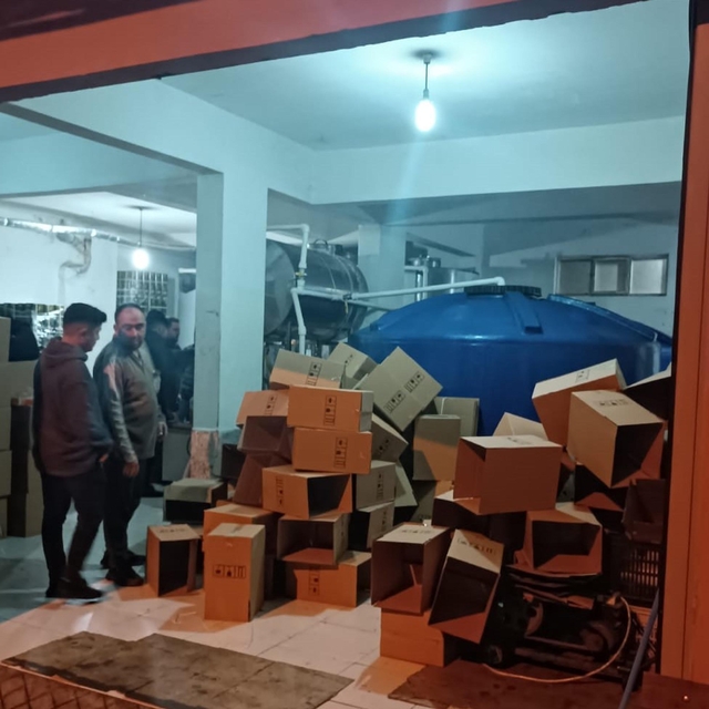Aydın´da bir fabrikada 10 ton 960 litre sahte zeytinyağı ele geçirildi