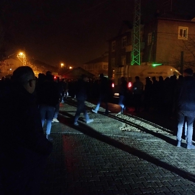 Muş'ta ortaokul öğrencisi 2 kız çocuğu, metruk evde ipe asılı halde ölü bul...