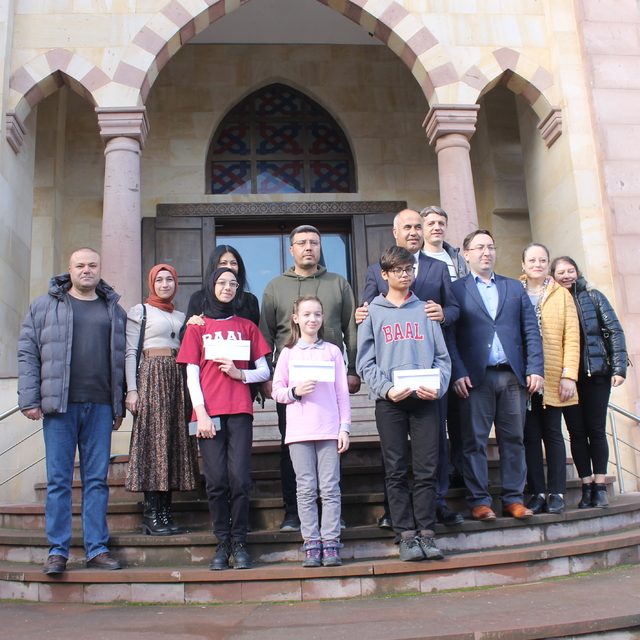 Biga'da başarılı öğrenciler ödüllendirildi