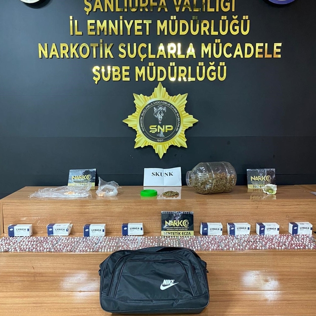 Şanlıurfa'da uyuşturucu satıcılarına yönelik operasyonda 5 zanlı yakalandı