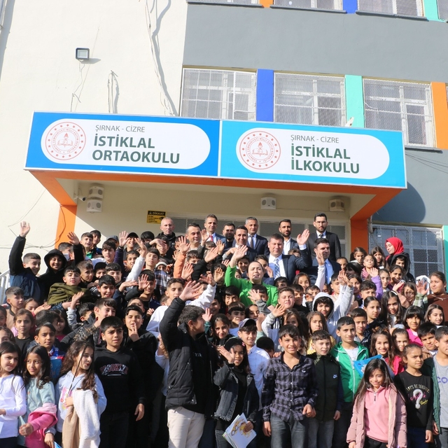 Cizre'de 46 bin 584 öğrenci karne aldı