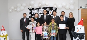 Doğu Anadolu'da öğrenciler karnelerini aldı