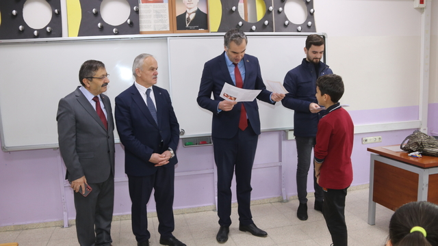 Taşova'da 3 bin 452 öğrenci yarıyıl tatiline girdi