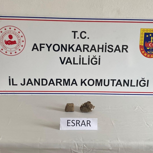 Afyonkarahisar'da yurt dışından uyuşturucu getirten şüpheli yakalandı