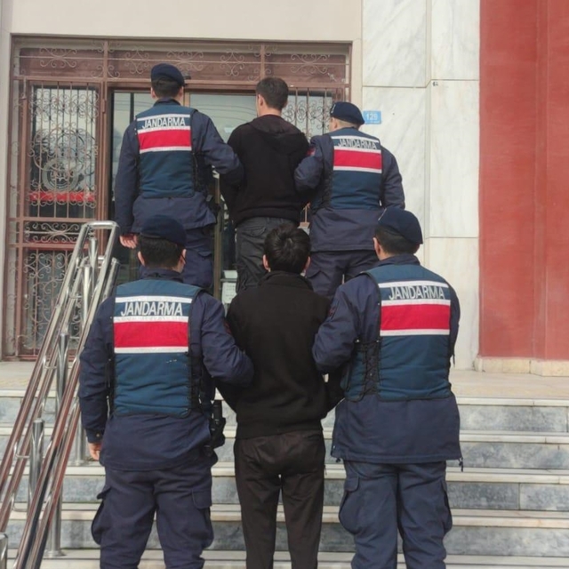 Afyonkarahisar'da akaryakıt istasyonundan para çalınmasıyla ilgili 1 zanlı...