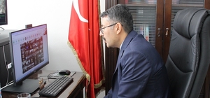 Hakkari Valisi ve Belediye Başkan Vekili Çelik, öğretmenlerle görüntülü görüştü