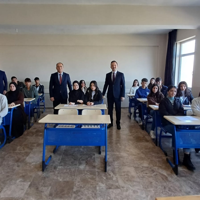 Malazgirt'te 14 bin öğrenci karne aldı