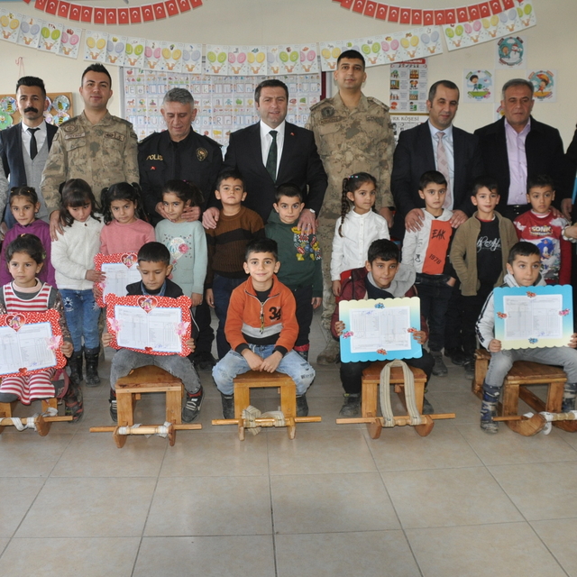 Bulanık'ta 20 bin öğrenci karne aldı