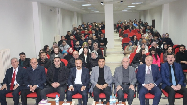 Durağan'da şiir ve söyleşi programı düzenlendi