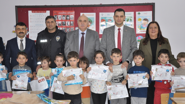 Gümüşhacıköy'de 2 bin 534 öğrenci karne aldı