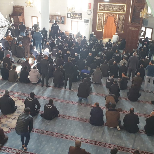 İdil'de şehitler için mevlit programı düzenlendi