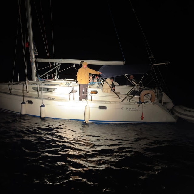 Muğla açıklarında 29 düzensiz göçmen kurtarıldı, 28 göçmen yakalandı