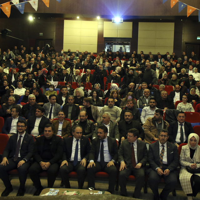 AK Parti Uşak İl Danışma Meclisi Toplantısı yapıldı