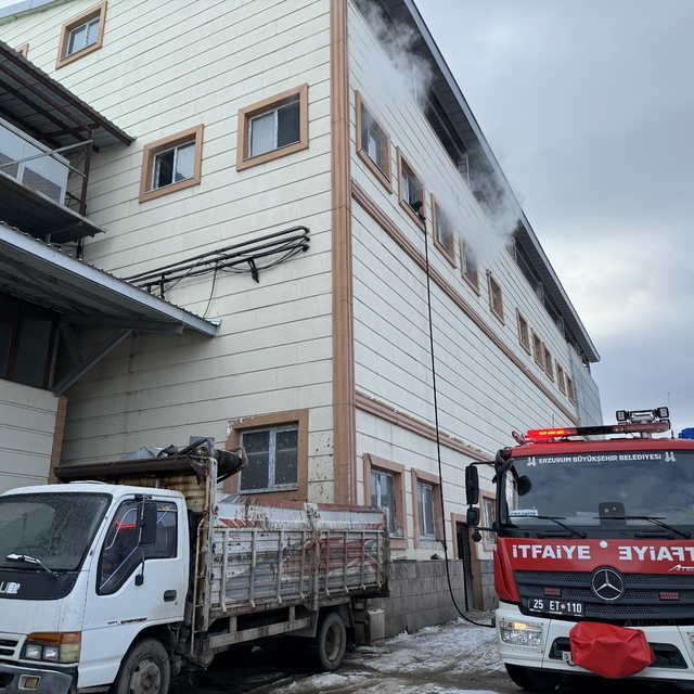 Erzurum'da et işleme fabrikasında çıkan yangın söndürüldü