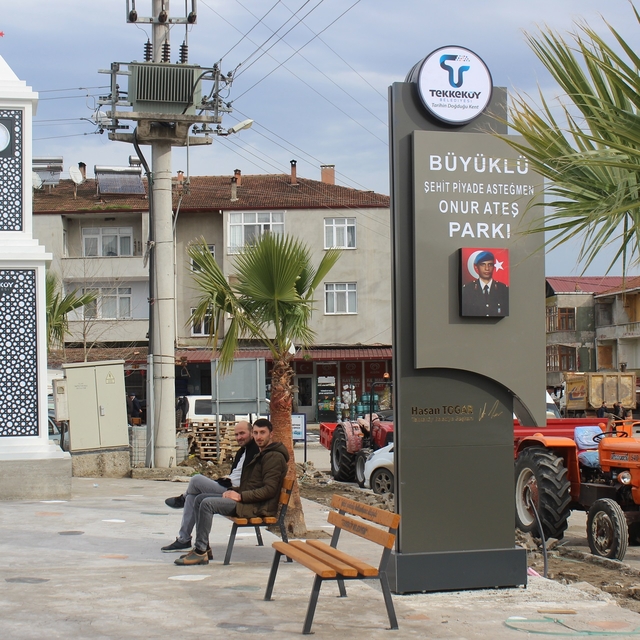 Tekkeköy'de yapılan parka Şehit Piyade Asteğmen Onur Ateş'in ismi verildi