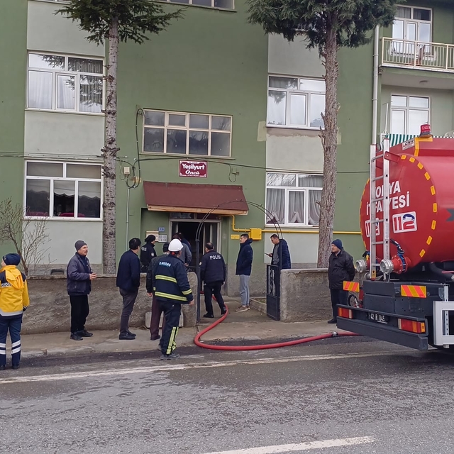 Konya'da evde çıkan yangında 4 kişi yaralandı