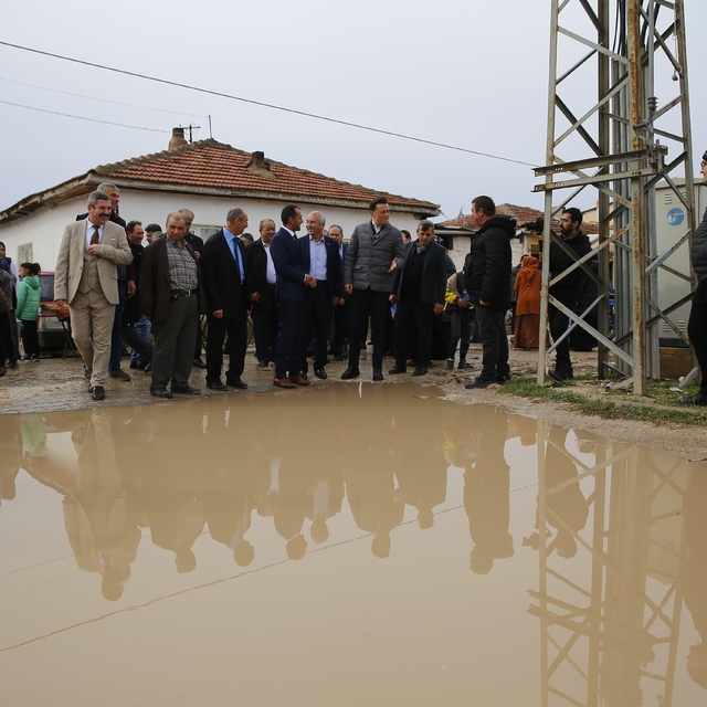 Hatipoğlu: "Eskişehir'in 25 yıl süren hizmetsizlik belediyeciliğine son ver...
