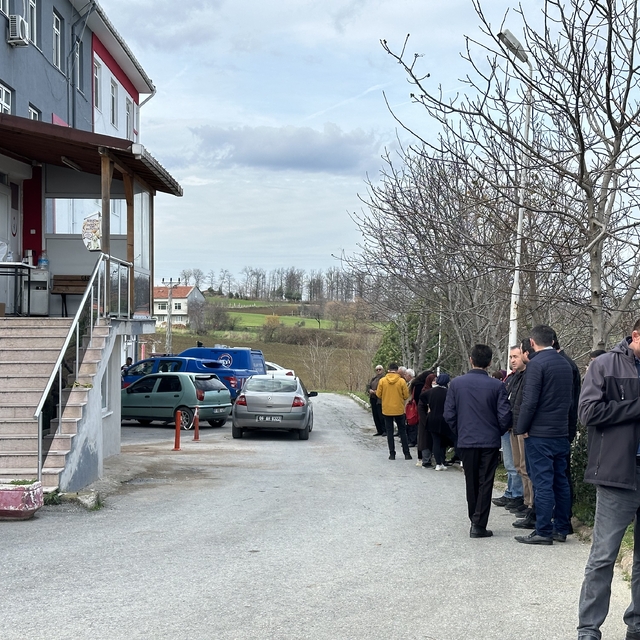 Sinop'ta budamak için çıktığı ağaçta kalp krizi geçirerek düşen kişi öldü