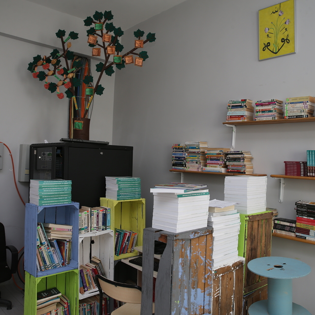 Tokat'ta atıl malzemelerden liseye kütüphane oluşturuldu