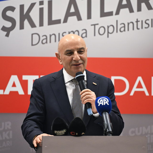 Cumhur İttifakı'nın ABB başkan adayı Altınok, Polatlı'da vatandaşlarla bir...