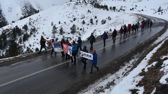 Zigana Dağı'nda 15 yıl önceki çığda hayatını kaybeden 10 dağcı anıldı