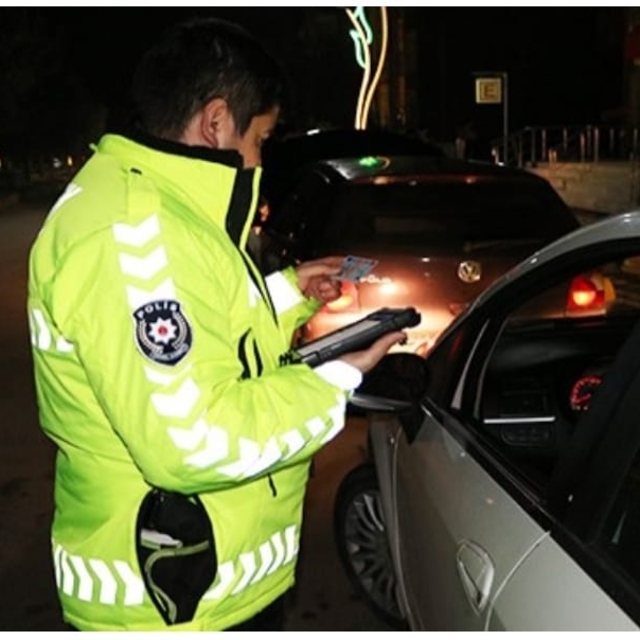 Samsun'da trafik denetimlerinde 22 sürücüye para cezası uygulandı