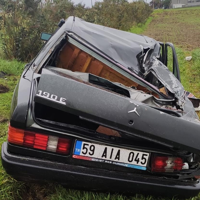 Tekirdağ'da otomobil şarampole devrildi, bir kişi öldü