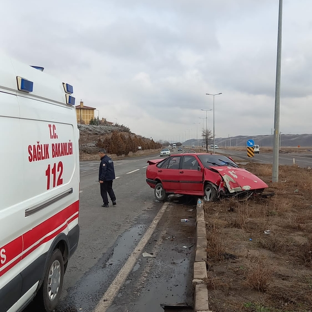 Kayseri'de trafik kazasında 2 kişi yaralandı