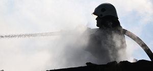 Edirne'de çıkan yangında müstakil ev kullanılamaz hale geldi