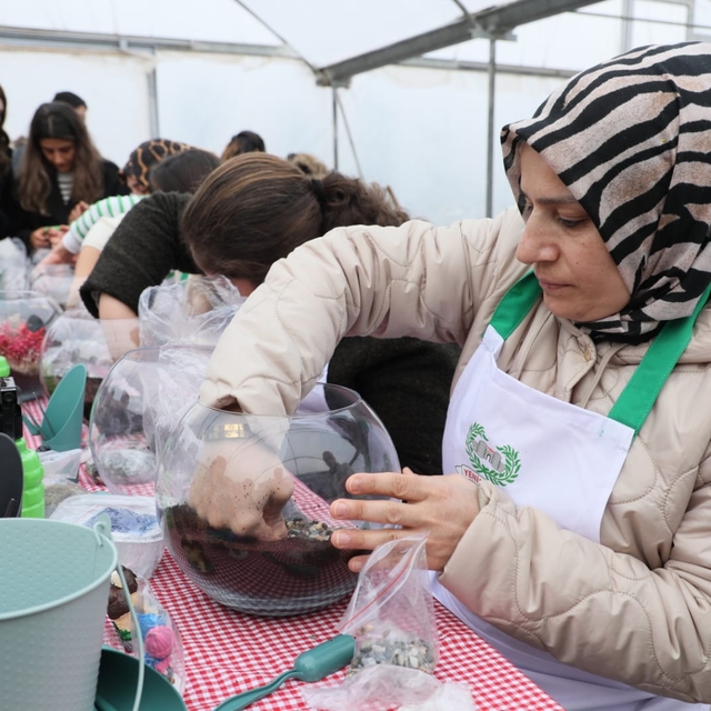 Diyarbakır'da kadınlara teraryum eğitimi verildi