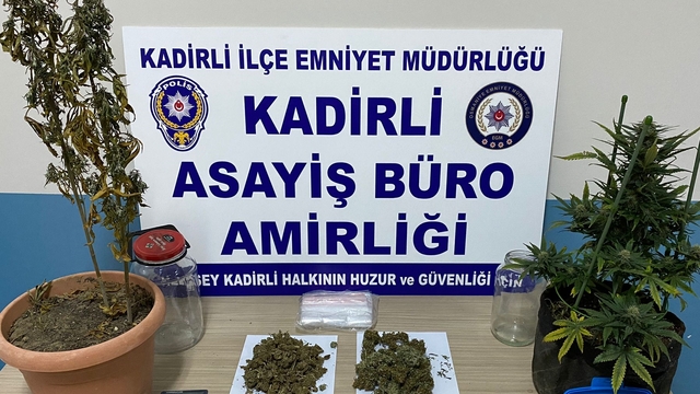 Kadirli'de asayiş uygulamalarında yakalanan 10 zanlı tutuklandı