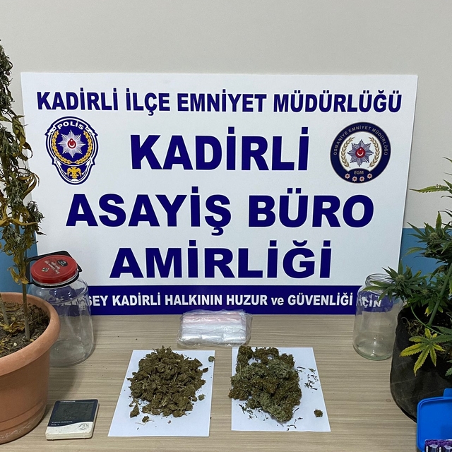 Kadirli'de asayiş uygulamalarında yakalanan 10 zanlı tutuklandı
