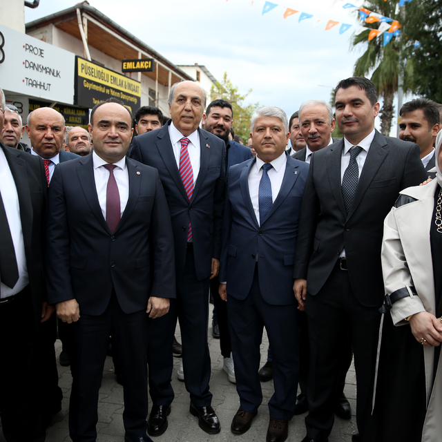 AK Parti'nin Muğla Büyükşehir Belediye Başkan adayı Ayaydın, ilçe ziyaretle...