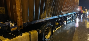 Anadolu Otoyolu'nda yangın çıkan tırdaki patlamada 1 itfaiye personeli yara...