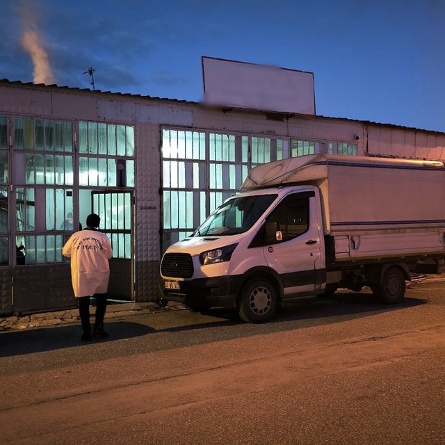 Kütahya'da mobilya atölyesinde sunta bloklarının altında kalan öğrenci öldü