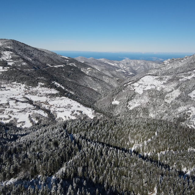 Karla kaplanan Küre Dağları havadan görüntülendi